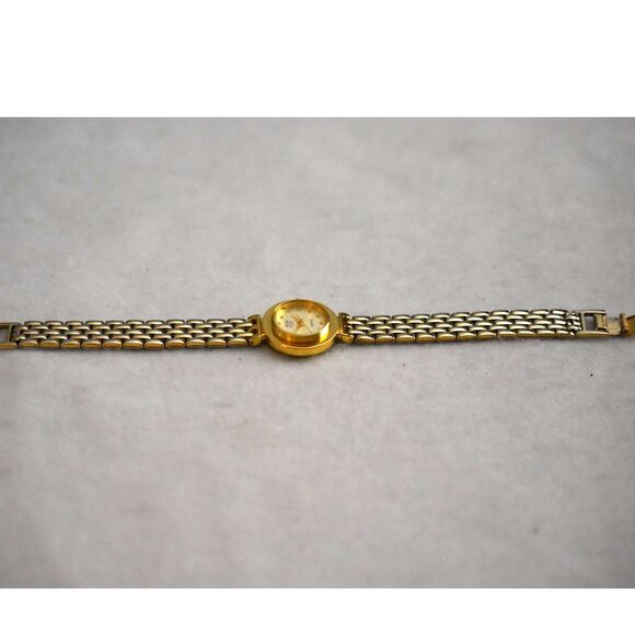 Elizabeth Taylor Vintage Classic Gold Tone Link Band New Battery Watch - Picture 2 of 3